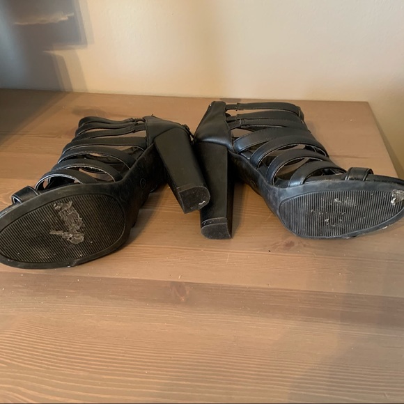 High Heels Sandals - Picture 3 of 3